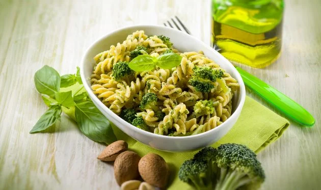 Tjestenina s brokulom i parmezanom